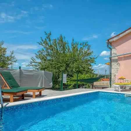 Holiday home Holiday Home Papinka - Lbn344